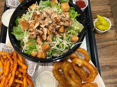 -The Habit Burger Grill 哈比特汉堡(世博店)