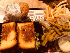 -The Habit Burger Grill 哈比特汉堡(复兴soho店)