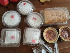 -红宝石·鲜奶小方·海派西点房(金杨店)