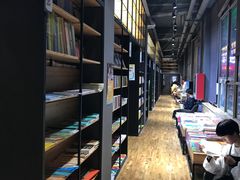 -新华书店(解放中路店)