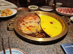 -小天鹅火锅·一线江景洪鼎旗舰店(洪崖洞店)