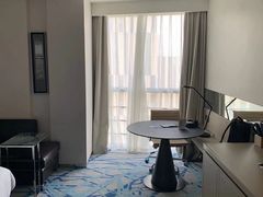 -上海漕河泾万丽酒店