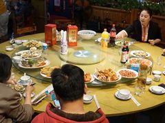 -三亚火车头万人海鲜广场