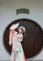 -梦回汉唐汉服旗袍体验馆(拙政园店)