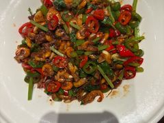 鲜牛肉炒小虾-老村长•湖北家常菜(黄浦路店)