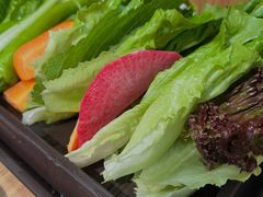 蔬菜拼盘-本家韩国烤肉(青岛万象城店)