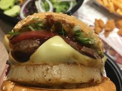 -The Habit Burger Grill 哈比特汉堡(爱琴海店)