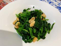 果仁菠菜-东方饺子王(新奥购物中心店)