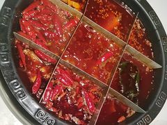 -卤校长老火锅(杨家坪直营店)