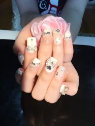 -EMILY艾枚莉美甲美睫·美颜·现磨咖啡