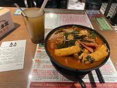 -肥汁米蘭香港米线(定西路店)