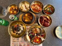 -草家酱蟹炭火烤肉店(珲春南路二店)
