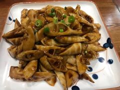 油焖春笋-五谷粮煎饼卷大葱(景星店)