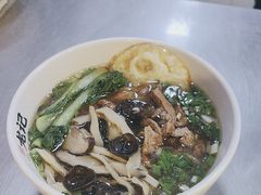 -湘人龙记老长沙米粉(鸟巢店)