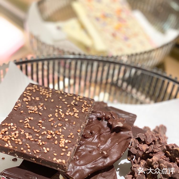 好贵好贵的巧克力🍫咸的巧克力第一次吃