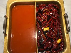 -尚尚仙·酸汤猪手·猪肚鸡火锅(华联万柳购物中心店)