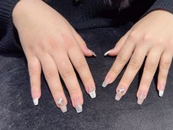 -悦指间美甲美睫