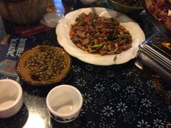 -富正毅三下锅·湘西韵味(天门山索道店)
