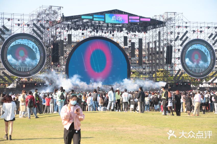 来国潮音乐节追星啦！