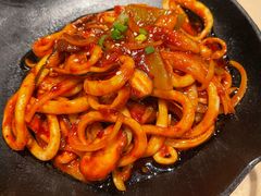 一条鱿鱼-蚂蚁洞·烤肉大营地(上海静安大悦城店)