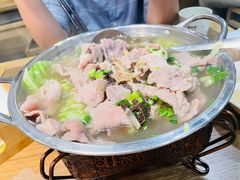 跷脚牛肉小锅-肖四女乐山跷脚牛肉(世博源店)