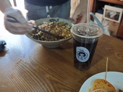钵钵鸡-丁丁猫重庆小面(徐州路店)