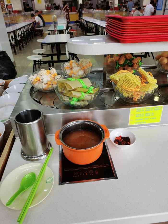中国海洋大学-第2食堂-"学校食堂,首推第二餐厅二楼.小说最近吃.