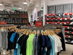 -UNDER ARMOUR(新燕莎奥莱店)