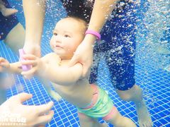 -龙格亲子游泳俱乐部(泊富中心)