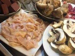 -苟味道老火锅(黄桷坪店)