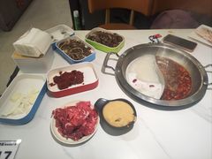 -嘎琉鲜切牛肉自助火锅