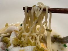-荣家黄鱼面(前滩太古里店)