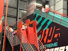 -极限PLAY运动娱乐新世界·团建派对潮玩休闲馆·室内蹦极高空游乐园