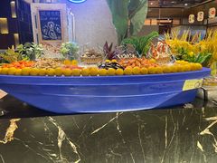 -广州万富希尔顿酒店·感趣自助餐厅·金秋蟹宴生蚝海鲜刺身