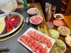 -沸炉重庆老火锅(军事博物馆店)