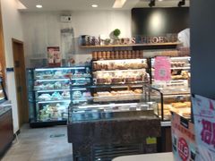 面包甜点陈列柜-金凤成祥(东直门现烤面包店)