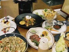 -Mark&Mars Restaurant