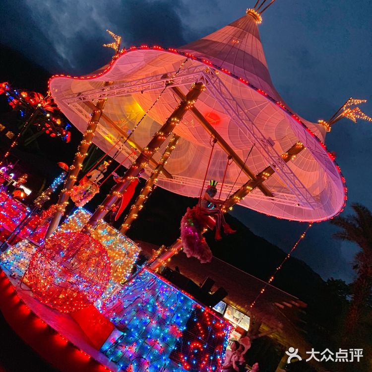 是有故事情节的烟火表演