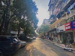 -叶新小吃店(来凤小区总店)