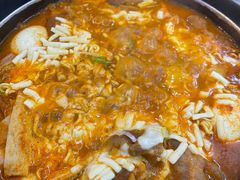 -三清洞摩西韩式年糕火锅(威高广场店)
