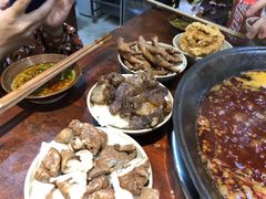 -四小区火锅·巷子里的重庆火锅(花照壁店)