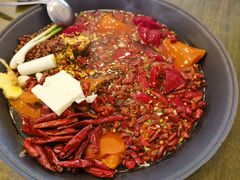 -黄潇洒老火锅(九眼桥宏济巷店)