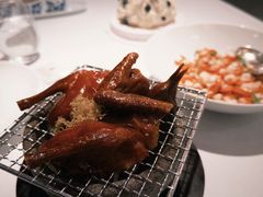 招牌脆皮乳鸽-悦轩中餐厅·高空江景·杭州柏悦酒店