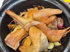 香茅焗乳鸽-围龙屋客家食府(福田店)