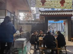 -茅屋大酒店