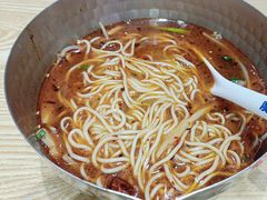 -魔都三兄弟酸辣粉·蘸卤炸串(虹桥万科店)