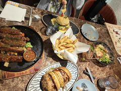 -Let'sBURGERplus·非常创意汉堡(三里屯店)
