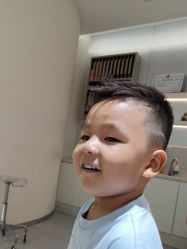 -PE SALON