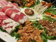 -三国惹火烤肉·中日韩烤肉集合店(百草路店)