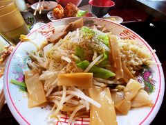 -拉面莊夢語＆中华料理八椿